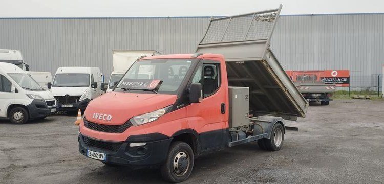 IVECO 35C13  BENNE SIMPLE CABINE COFFRE  EB-492-HV