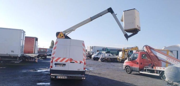 RENAULT MASTER AVEC NACELLE KLUBB K26  EC-616-WD