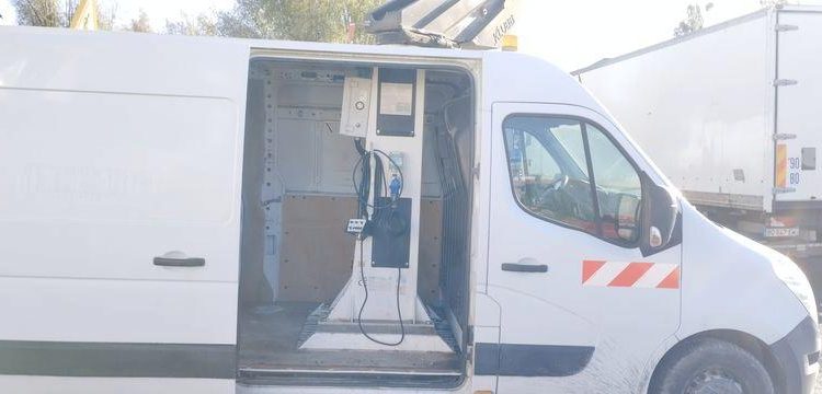 RENAULT MASTER AVEC NACELLE KLUBB K26  EC-616-WD