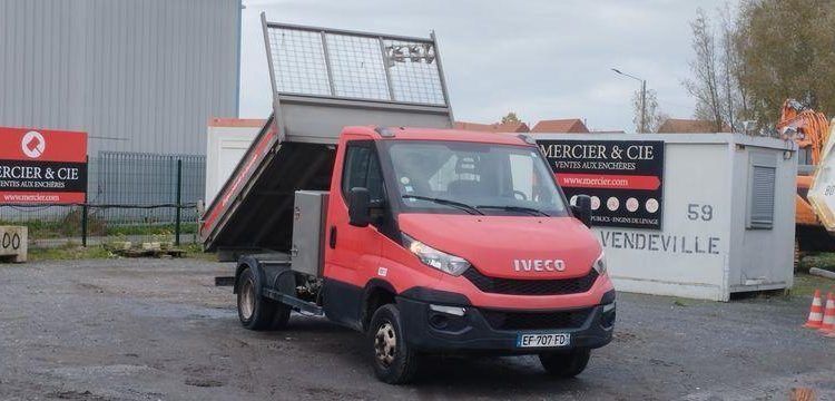 IVECO 35C13 BENNE SIMPLE CABINE COFFRE  EF-707-FD