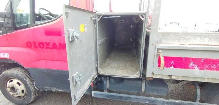 IVECO 35C13 BENNE SIMPLE CABINE COFFRE  EF-707-FD