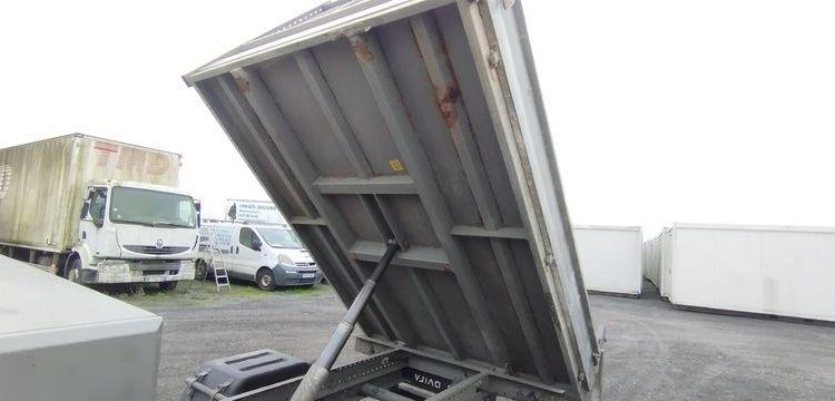 IVECO 35C13 BENNE SIMPLE CABINE COFFRE  EF-844-FD