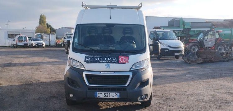 PEUGEOT PEUGEOT BOXER FOURGON – DIESEL – 128603 KMS – ANNEE 2018 BLANC ET-531-JP