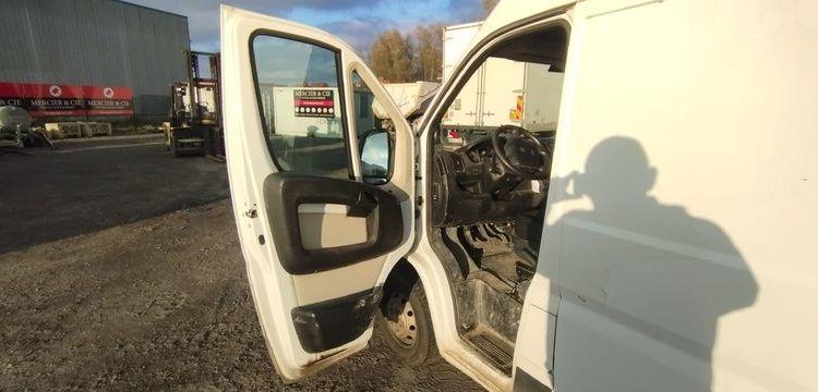 PEUGEOT PEUGEOT BOXER FOURGON – DIESEL – 128603 KMS – ANNEE 2018 BLANC ET-531-JP