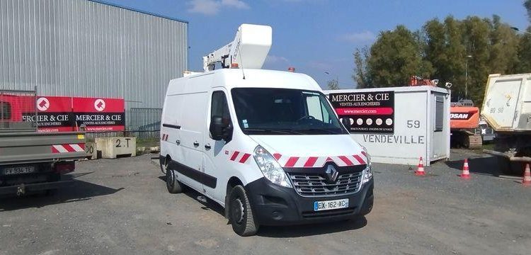 RENAULT MASTER NACELLE FRANCE ELEVTEUR 152 TPF – 14M-M – DIESEL – 2263 H – 157069 K BLANC EX-162-XC