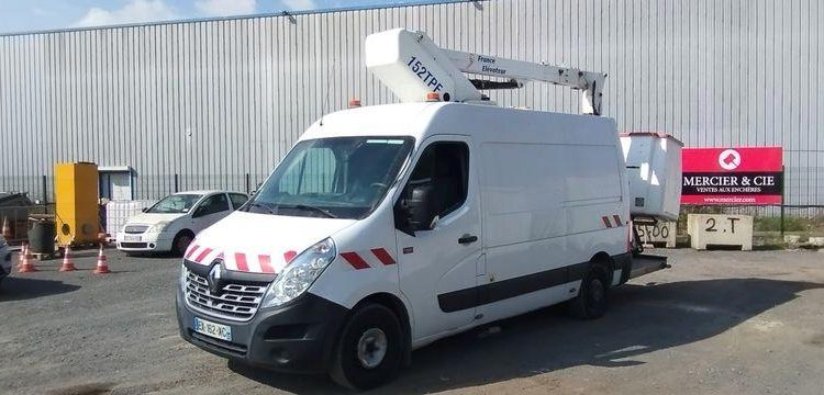 RENAULT MASTER NACELLE FRANCE ELEVTEUR 152 TPF – 14M-M – DIESEL – 2263 H – 157069 K BLANC EX-162-XC