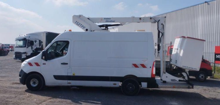 RENAULT MASTER NACELLE FRANCE ELEVTEUR 152 TPF – 14M-M – DIESEL – 2263 H – 157069 K BLANC EX-162-XC