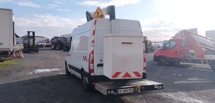 RENAULT MASTER AVEC NACELLE KLUBB K32 12 A 14M  EX-959-DF