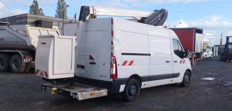 RENAULT MASTER AVEC NACELLE KLUBB K32 12 A 14M  EX-959-DF