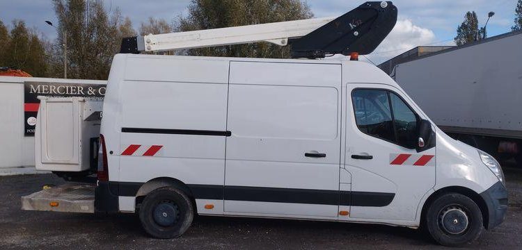 RENAULT MASTER AVEC NACELLE KLUBB K32 12 A 14M  EX-959-DF