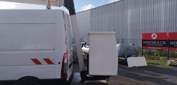 RENAULT MASTER AVEC NACELLE KLUBB K32 12 A 14M  EX-959-DF