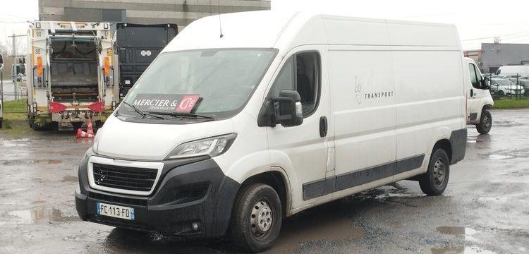 PEUGEOT BOXER FG 333 BLUEHDI 130 BVM6 L2H2 BOIS 11M3  FC-113-FD