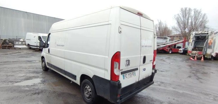 PEUGEOT BOXER FG 333 BLUEHDI 130 BVM6 L2H2 BOIS 11M3  FC-113-FD