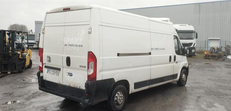 PEUGEOT BOXER FG 333 BLUEHDI 130 BVM6 L2H2 BOIS 11M3  FC-113-FD