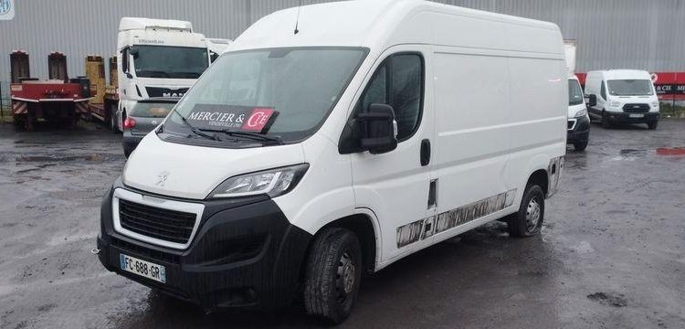 PEUGEOT BOXER FG 333 BLUEHDI 130 BVM6 L2H2 BOIS 11M3  FC-688-GR