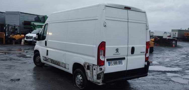 PEUGEOT BOXER FG 333 BLUEHDI 130 BVM6 L2H2 BOIS 11M3  FC-688-GR