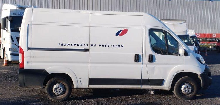 PEUGEOT BOXER PREMIUM 335 BLUHDI 130 BVM6 L1H1 BOIS 4R 11M3  FH-227-KZ