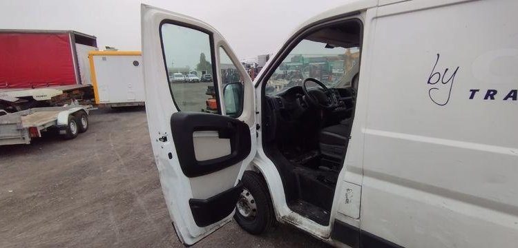 PEUGEOT BOXER L1H1 PREMIUM BLUEHDI 333 130 BVM6 BOIS  FH-811-ZY