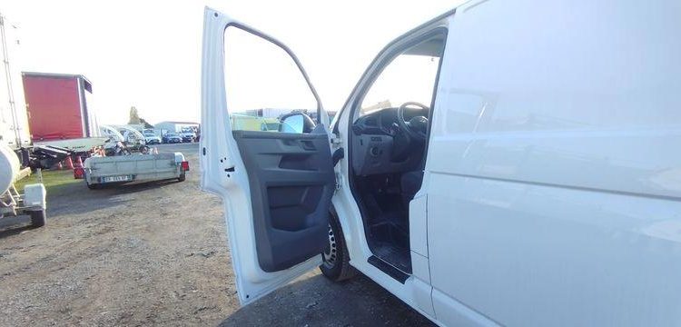 VOLKSWAGEN TRANSPORTER 6.1 VAN BUSINESS LINE L1 2,0 TDI EU6 150 CH  FY-813-JP