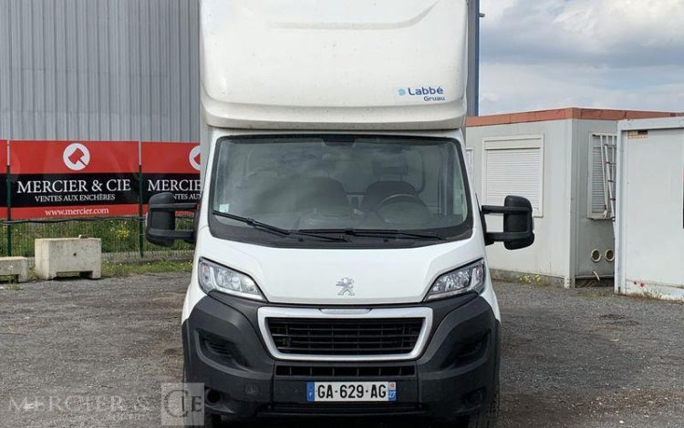 PEUGEOT BOXER CAISSE  20M3 – DIESEL – 98792 KMS – ANNEE 2021 BLANC GA-629-AG