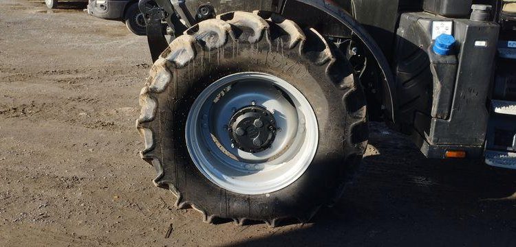 CASE TRACTEUR IH MAXXUM 115 – 73H  GP-361-ZQ