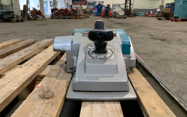 MAKITA 1806B  LOT000142