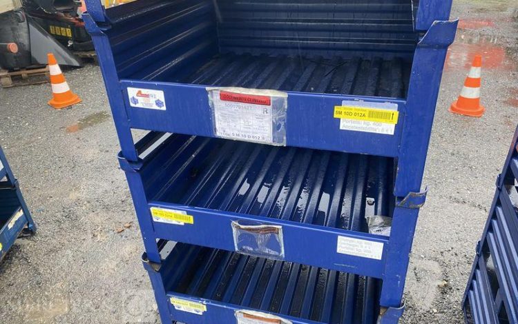 LOT DE 10 CAISSES ACIER 720/675/330MM  2VHT0512