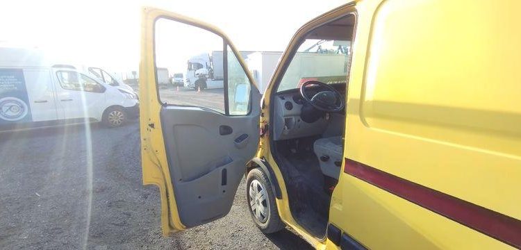 RENAULT MASTER – DIESEL – 148332 KMS – ANNEE 2006 JAUNE 6306YN62