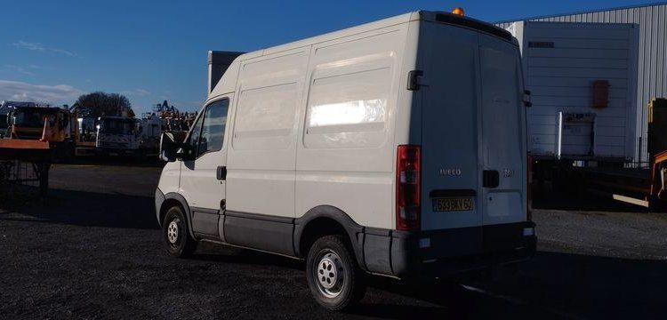 IVECO DAILY 29L10 BLANC 633BKV60