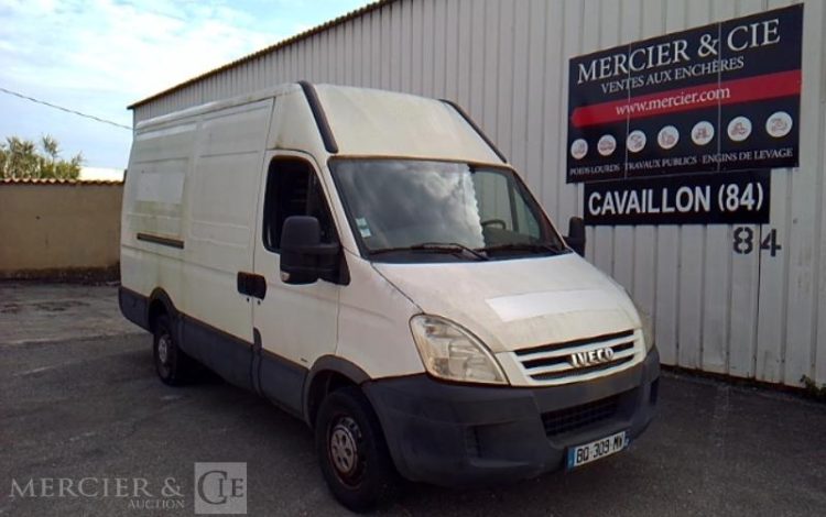 IVECO DAILY IV FOURGON 35S12 116CV BLANC BQ-309-MW