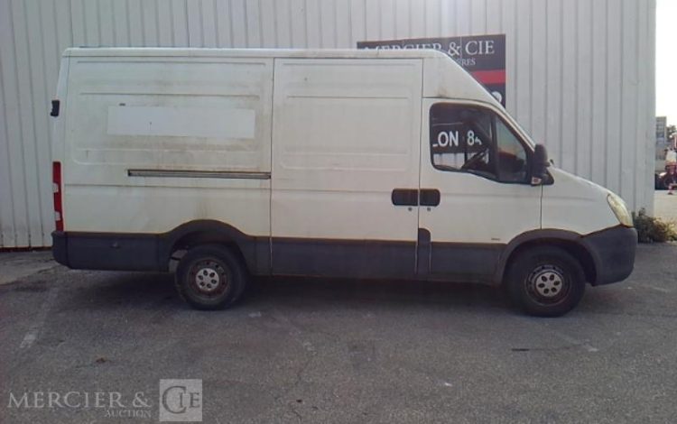 IVECO DAILY IV FOURGON 35S12 116CV BLANC BQ-309-MW