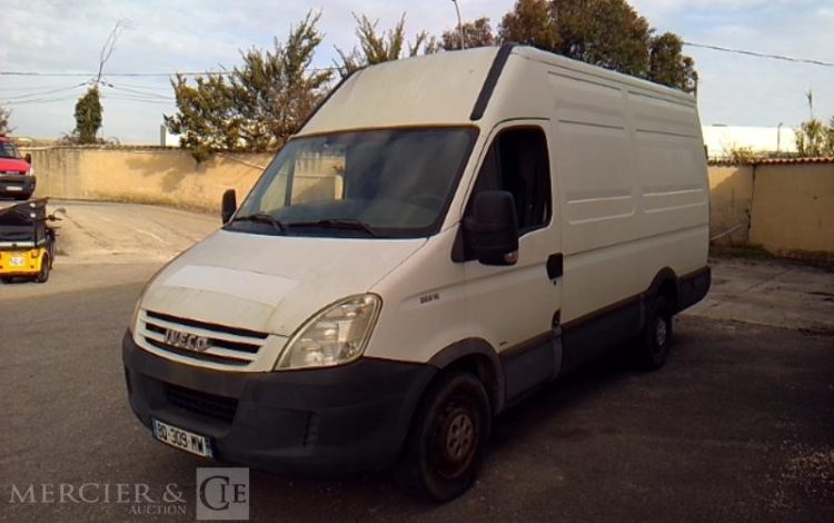 IVECO DAILY IV FOURGON 35S12 116CV BLANC BQ-309-MW