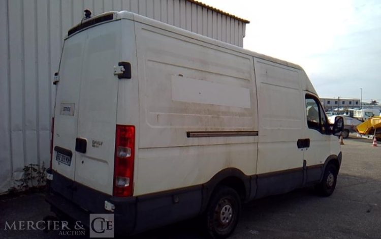 IVECO DAILY IV FOURGON 35S12 116CV BLANC BQ-309-MW