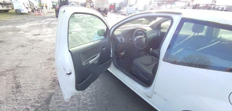 CITROEN C2 1,4 HDI – AN 2007 – NON ROULANT BLANC BT-944-HV