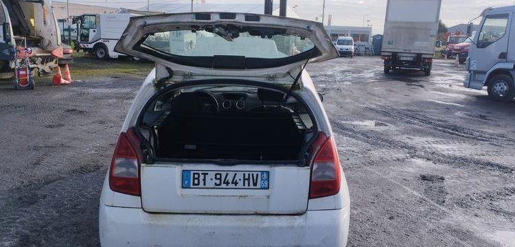 CITROEN C2 1,4 HDI – AN 2007 – NON ROULANT BLANC BT-944-HV