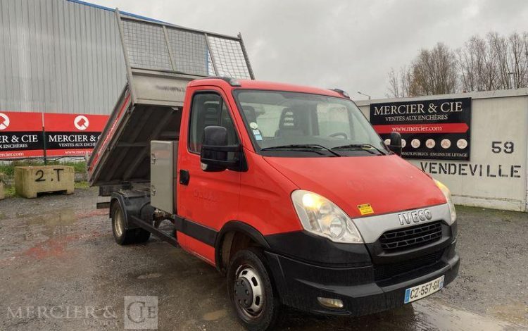 IVECO 35C13 BENNE SIMPLE CABINE COFFRE – NON ROULANT  CZ-557-GX