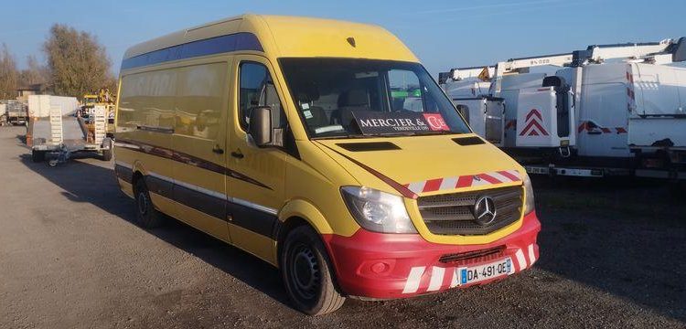 MERCEDES SPRINTER – DIESEL  – 169178 KMS – ANNE 2013 JAUNE DA-491-QE