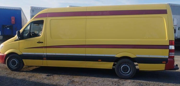 MERCEDES SPRINTER – DIESEL  – 169178 KMS – ANNE 2013 JAUNE DA-491-QE