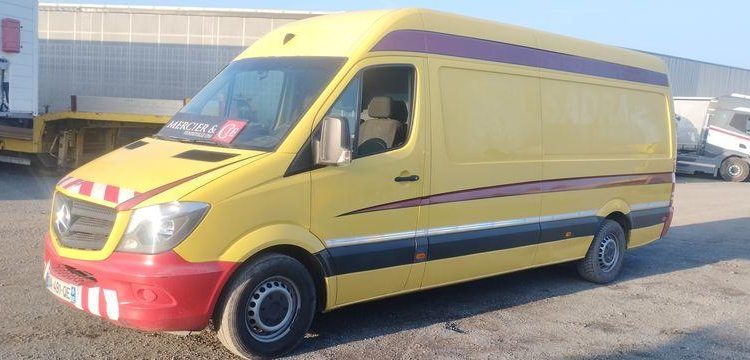 MERCEDES SPRINTER – DIESEL  – 169178 KMS – ANNE 2013 JAUNE DA-491-QE