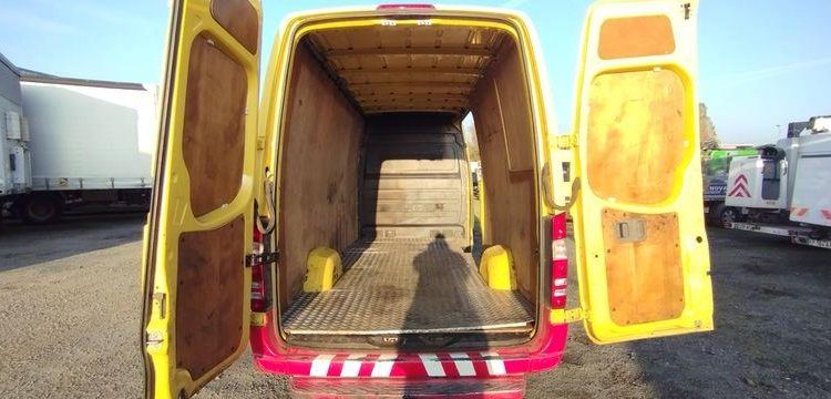 MERCEDES SPRINTER – DIESEL  – 169178 KMS – ANNE 2013 JAUNE DA-491-QE