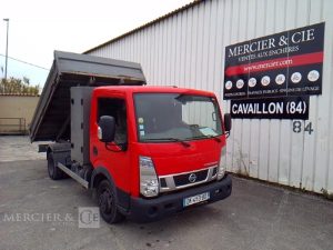 NISSAN CABSTAR NT400 35.14 BENNE SIMPLE CABINE COFFRE ROUGE DK-453-BD