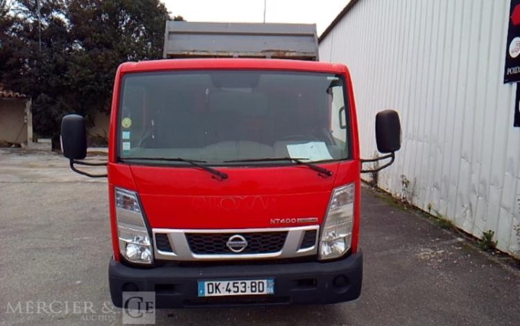 NISSAN CABSTAR NT400 35.14 BENNE SIMPLE CABINE COFFRE ROUGE DK-453-BD