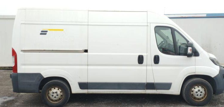 PEUGEOT BOXER BLANC DY-973-SG