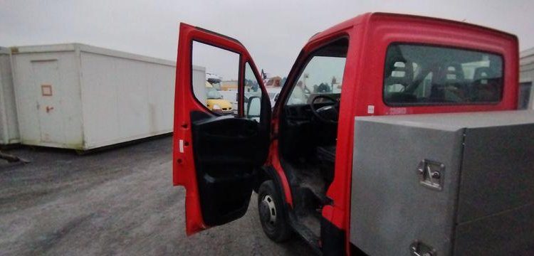 IVECO 35C13 BENNE SIMPLE CABINE COFFRE  EB-357-YV