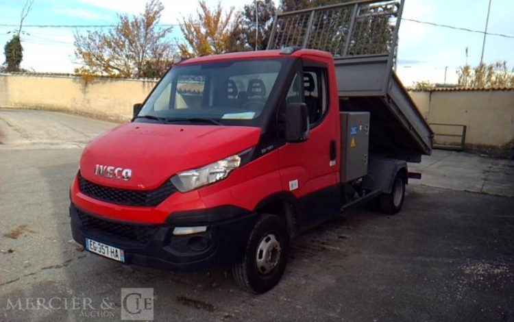 IVECO 35C13 BENNE SIMPLE CABINE COFFRE  EG-357-HA