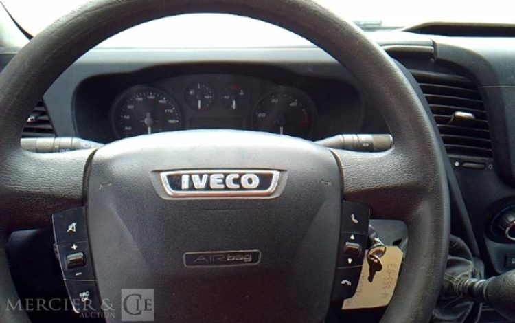 IVECO 35C13 BENNE SIMPLE CAB non roulant  EG-553-PY