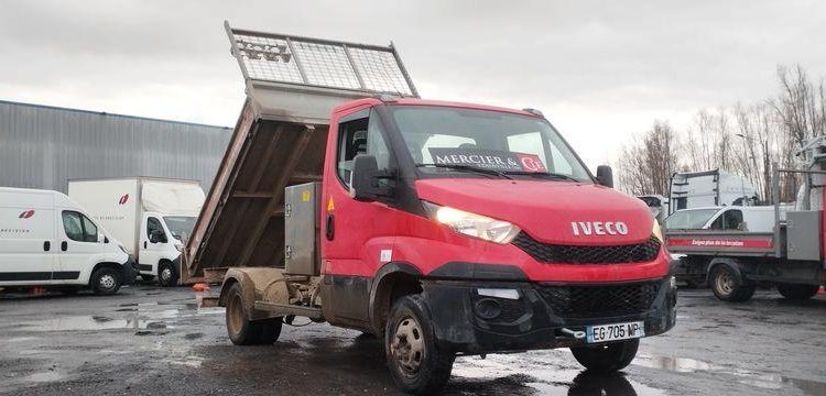 IVECO 35C13 BENNE SIMPLE CABINE COFFRE NON ROULANT  EG-705-NP