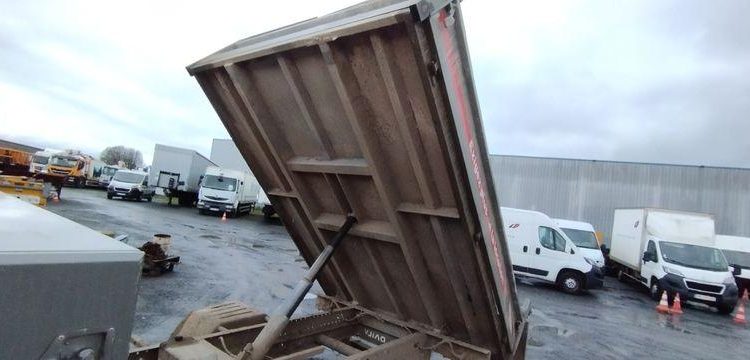 IVECO 35C13 BENNE SIMPLE CABINE COFFRE NON ROULANT  EG-705-NP