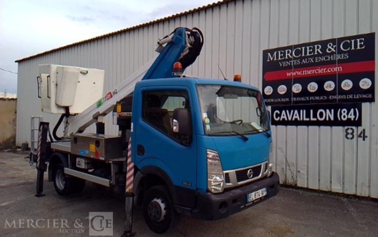 NISSAN CABSTAR 35.12 NACELLE SUR VL 17M 1372H BLANC/BLEU EL-874-AP