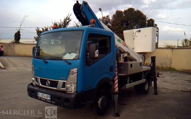 NISSAN CABSTAR 35.12 NACELLE SUR VL 17M 1372H BLANC/BLEU EL-874-AP